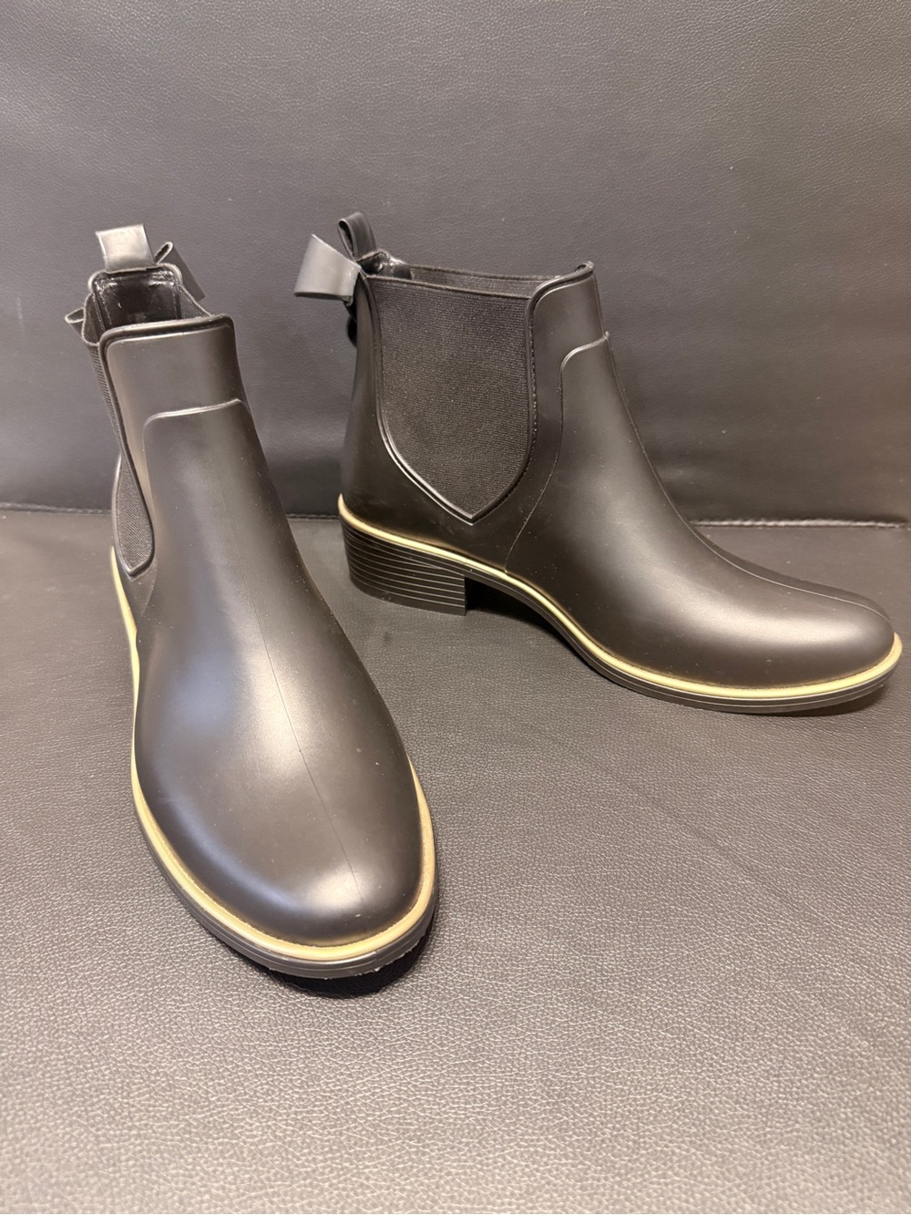 Kate Spade size 10 Women's Black Rain Chelsea Boots with Contrast Trim and bow